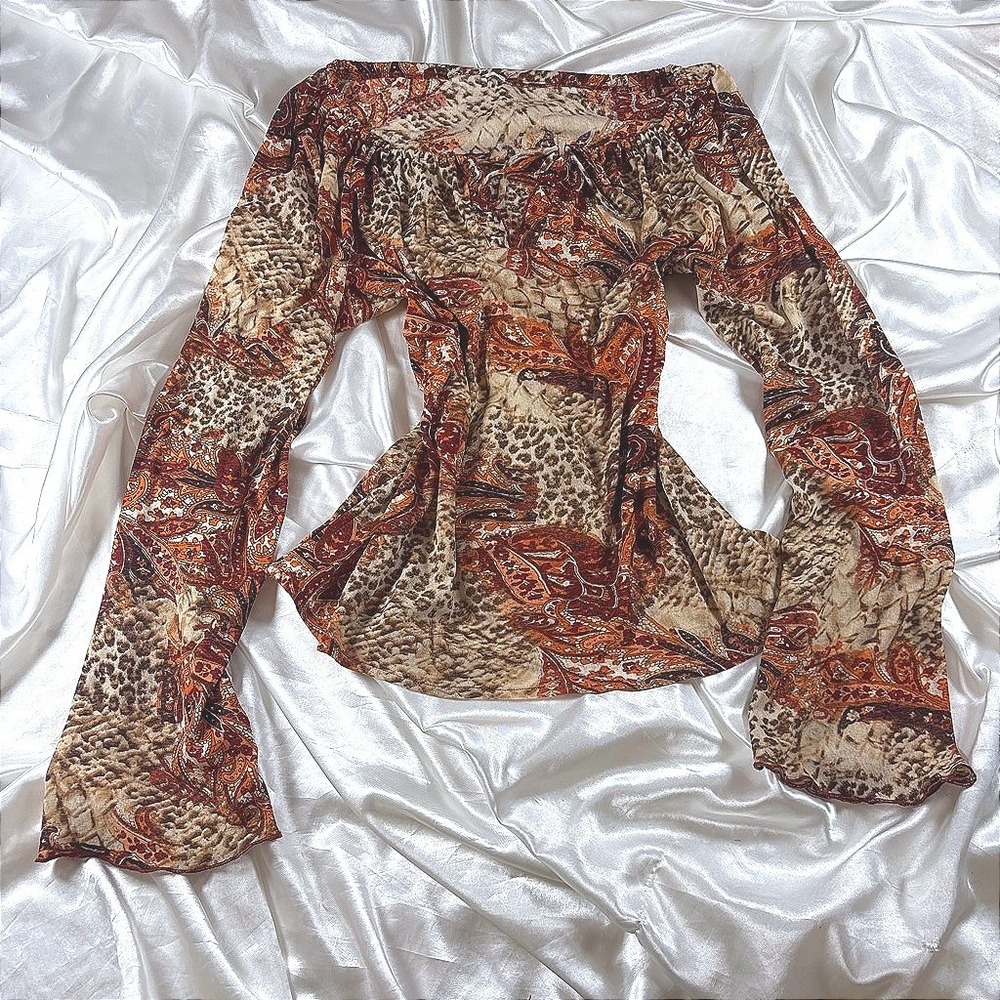 y2k Blouse Brown Excellent Paisley Leopard Print Off Shoulder Bell Sleeve Top